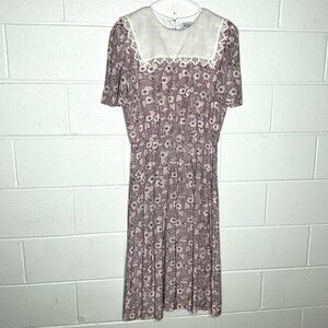 < Vintage John Roberts Pink Floral Cottagecore Dress >